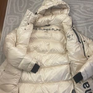 Aritzia super puff mid super world puffer jacket